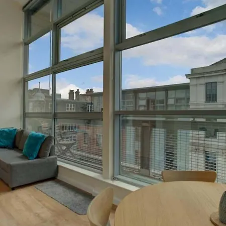 1 Bed Nq Penthouse Panoramic Views-3